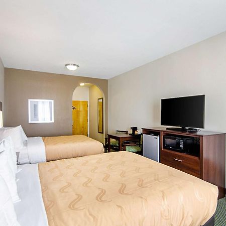 Quality Inn & Suites Near Tanger Outlet Mall Gonzales Exterior foto