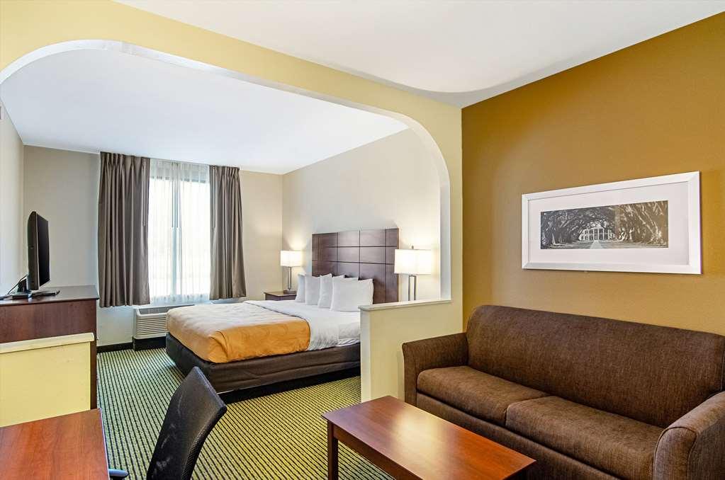Quality Inn & Suites Near Tanger Outlet Mall Gonzales Cameră foto