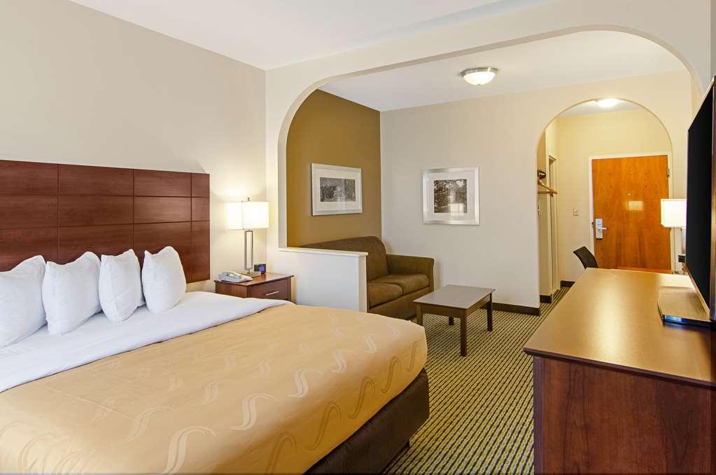 Quality Inn & Suites Near Tanger Outlet Mall Gonzales Cameră foto